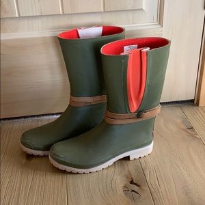 rain boots